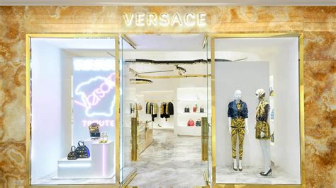 negozi versace nel mondo|versace official website.